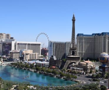 Conoce cómo moverte en Las Vegas y selecciona el transporte más adecuado para ti.
