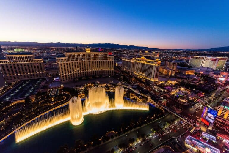 Explora, conoce y disfruta los mejores sitios para salir de fiesta en Las Vegas.