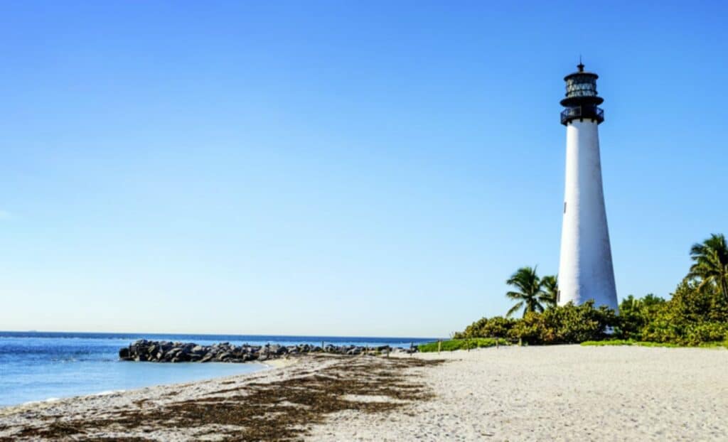 Aproxime-se do Farol de Key Biscayne